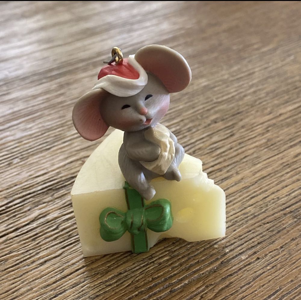 Mouse On Cheese  ornament collectible - Main Image 3