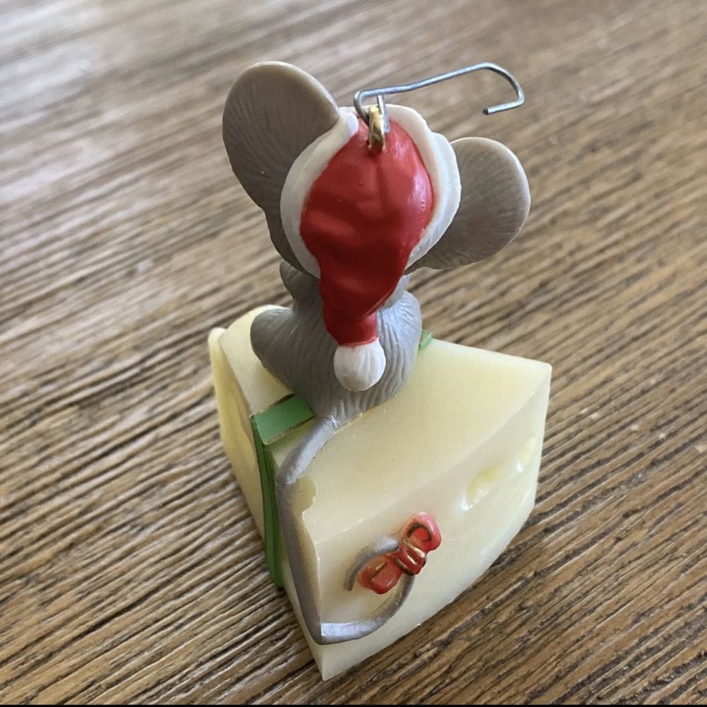 Mouse On Cheese  ornament collectible - Main Image 4