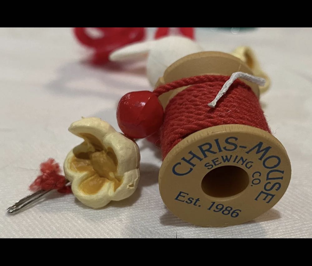 Popcorn Mouse  ornament collectible - Main Image 4