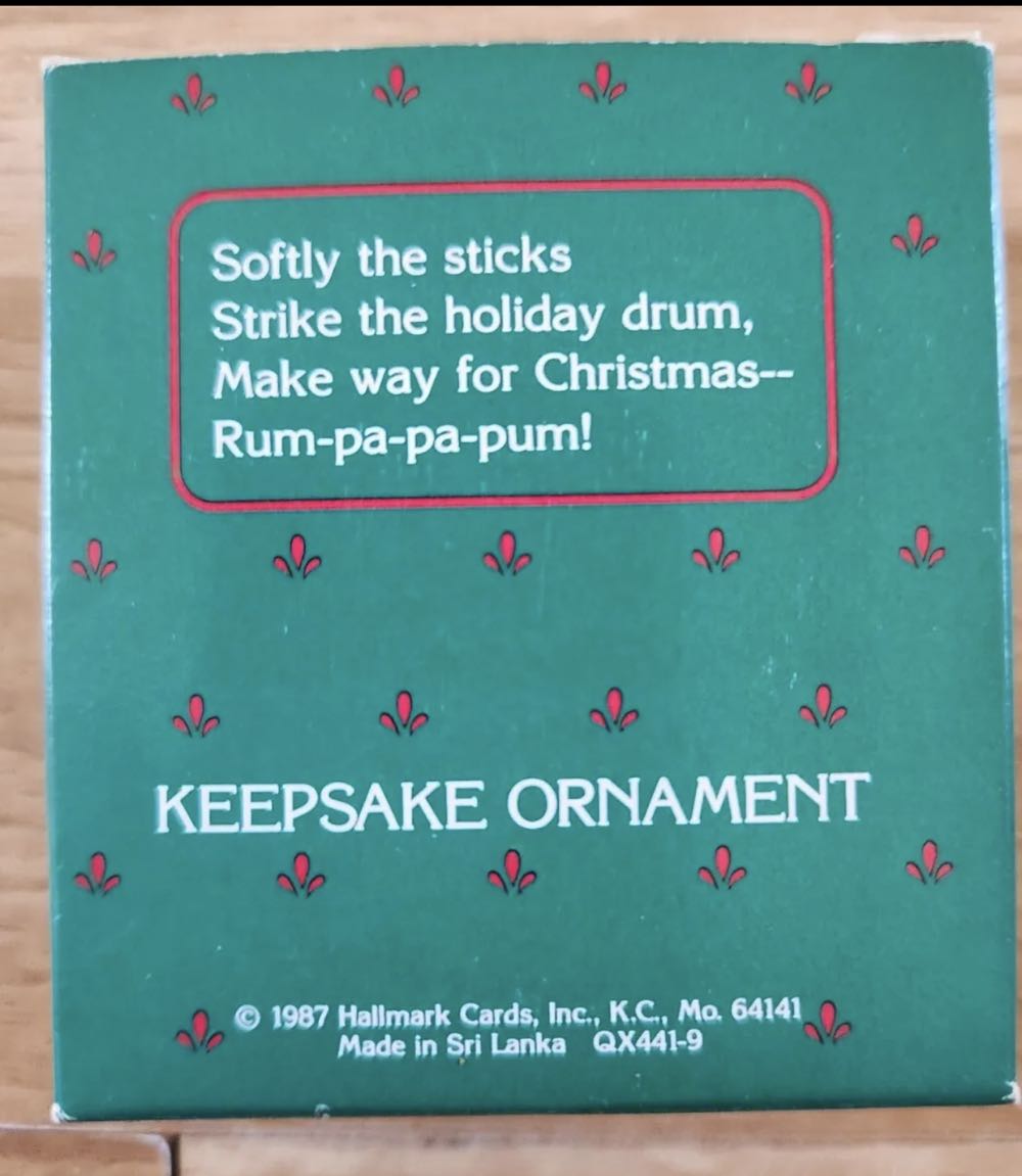 Thimble Drummer - Thimble Series ornament collectible - Main Image 2