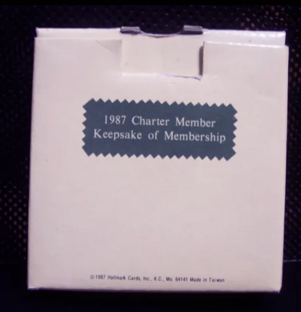 Wreath Of Memories  (Hallmark Charter Member Exclusive) ornament collectible - Main Image 2