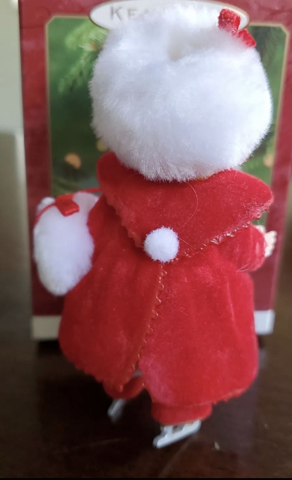 Madame Alexander #5: Christmas Holly - Madame Alexander ornament collectible - Main Image 4