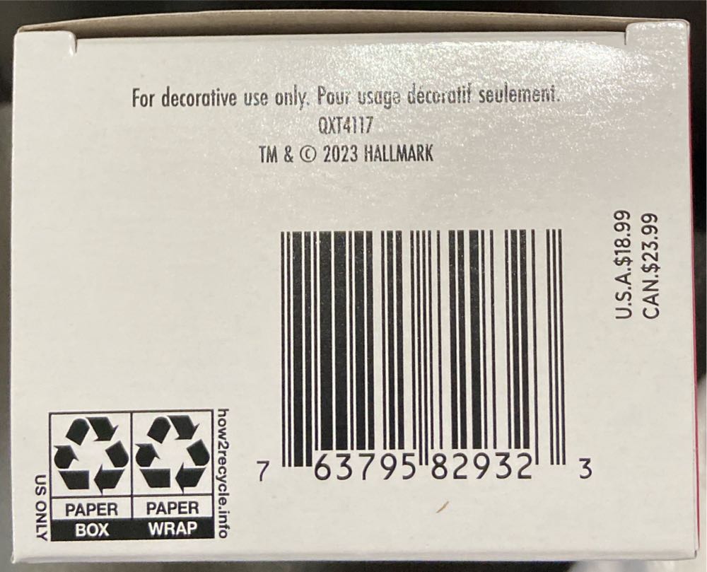 Season’s Treatings Special edition - Season’s Treatings (Special Edition) ornament collectible [Barcode 763795829323] - Main Image 3