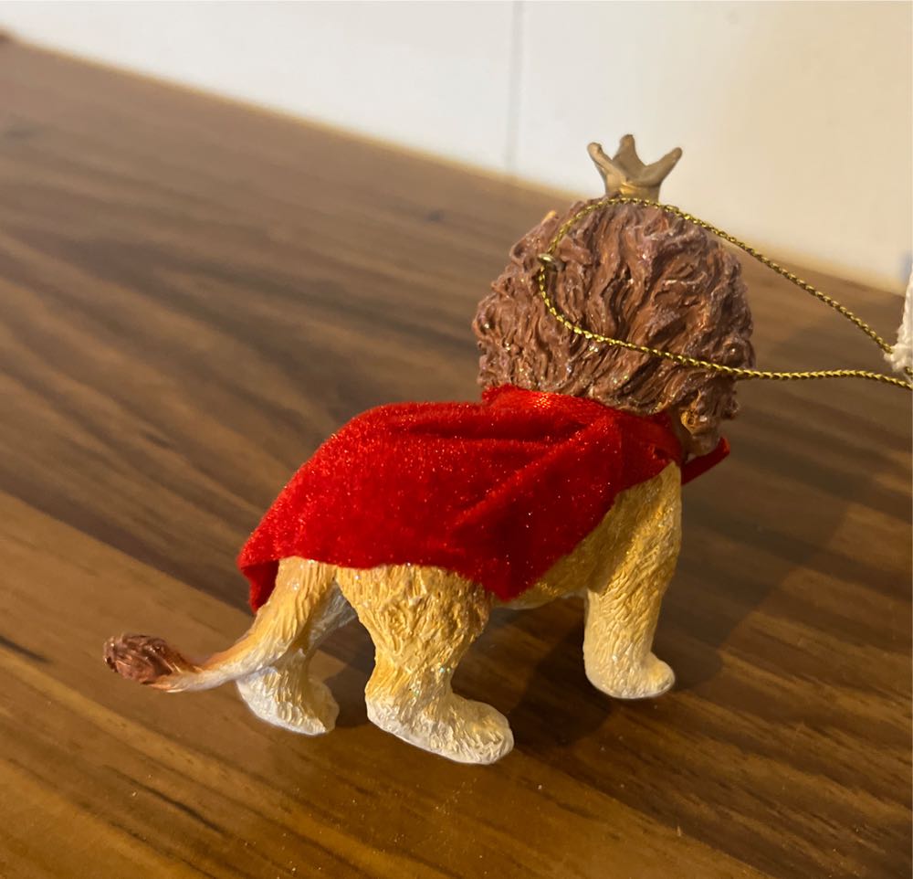 Gisela Graham Lion w Cape - Wizard of Oz Decoration  ornament collectible - Main Image 2