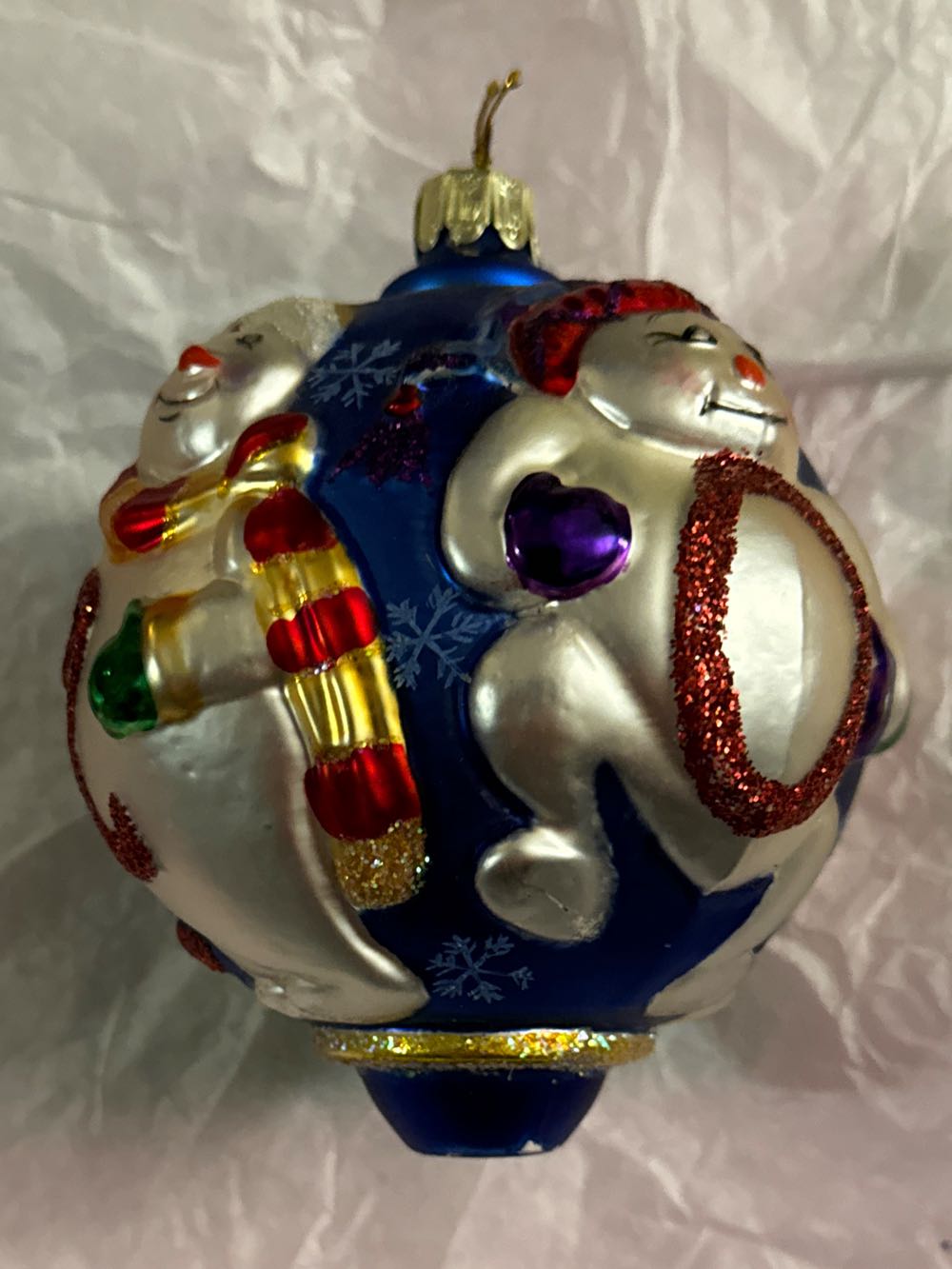2000 Snowmen Ball  ornament collectible - Main Image 1