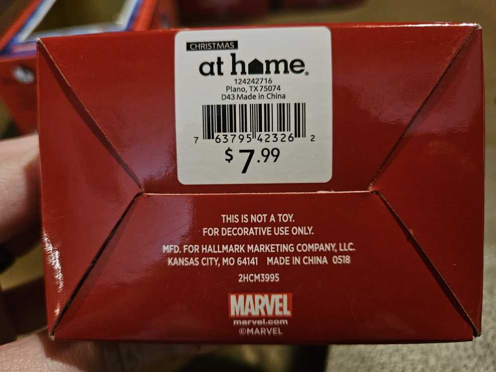 Spiderman  ornament collectible [Barcode 763795423262] - Main Image 2