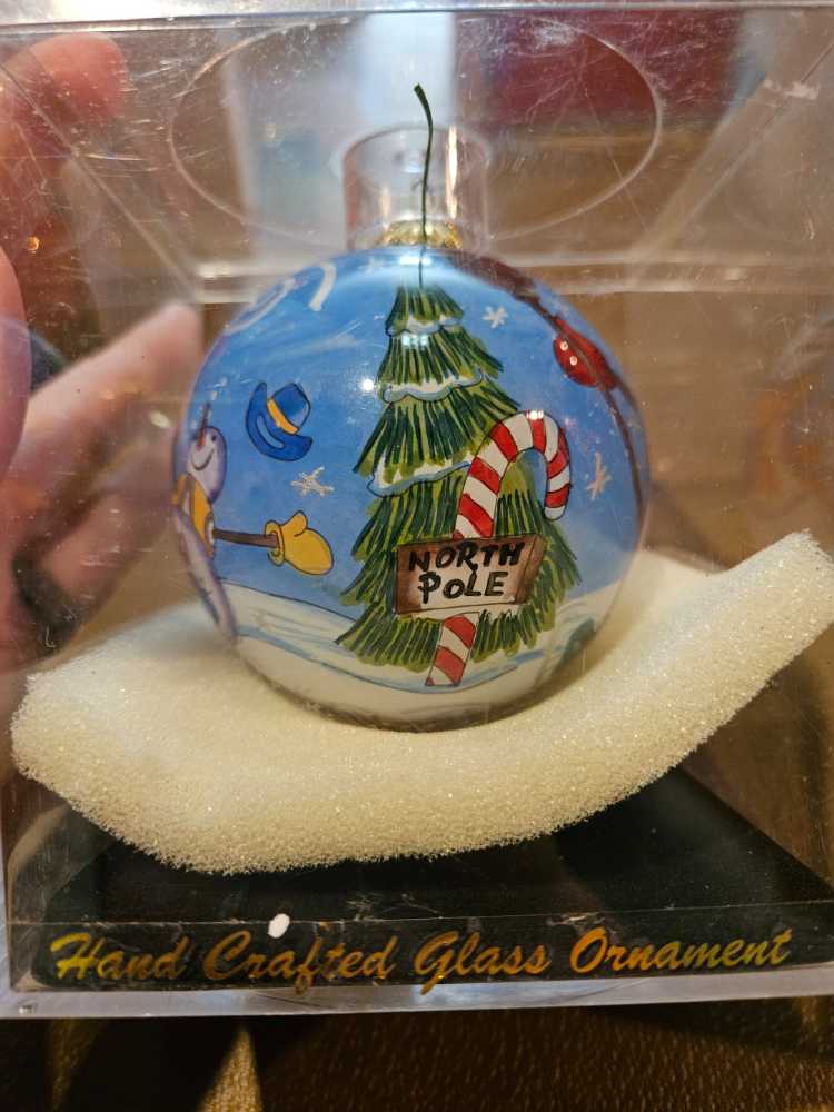 Custom  ornament collectible [Barcode 027713528874] - Main Image 3