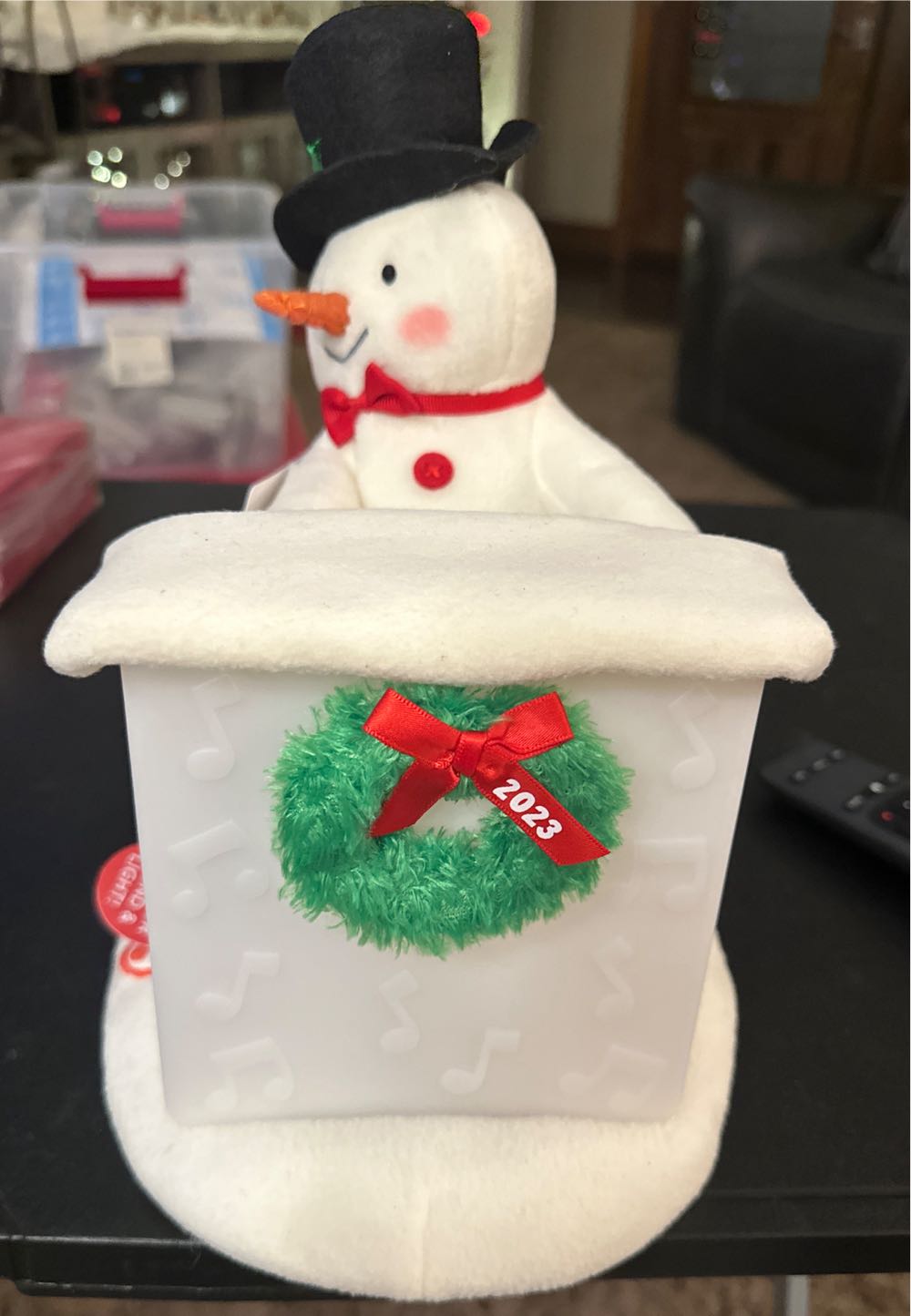 2023 Hallmark 20th Anniversary Showman Snowman Sing Along Plush - Snowman (Christmas) ornament collectible [Barcode 661127014778] - Main Image 2