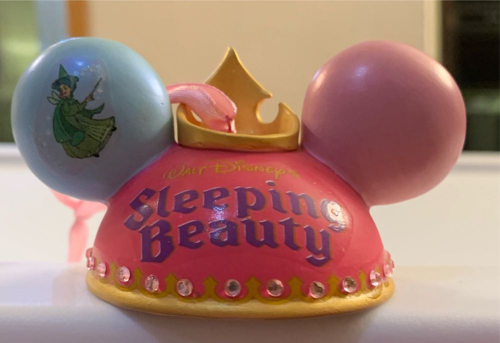 Sleeping Beauty  ornament collectible - Main Image 2
