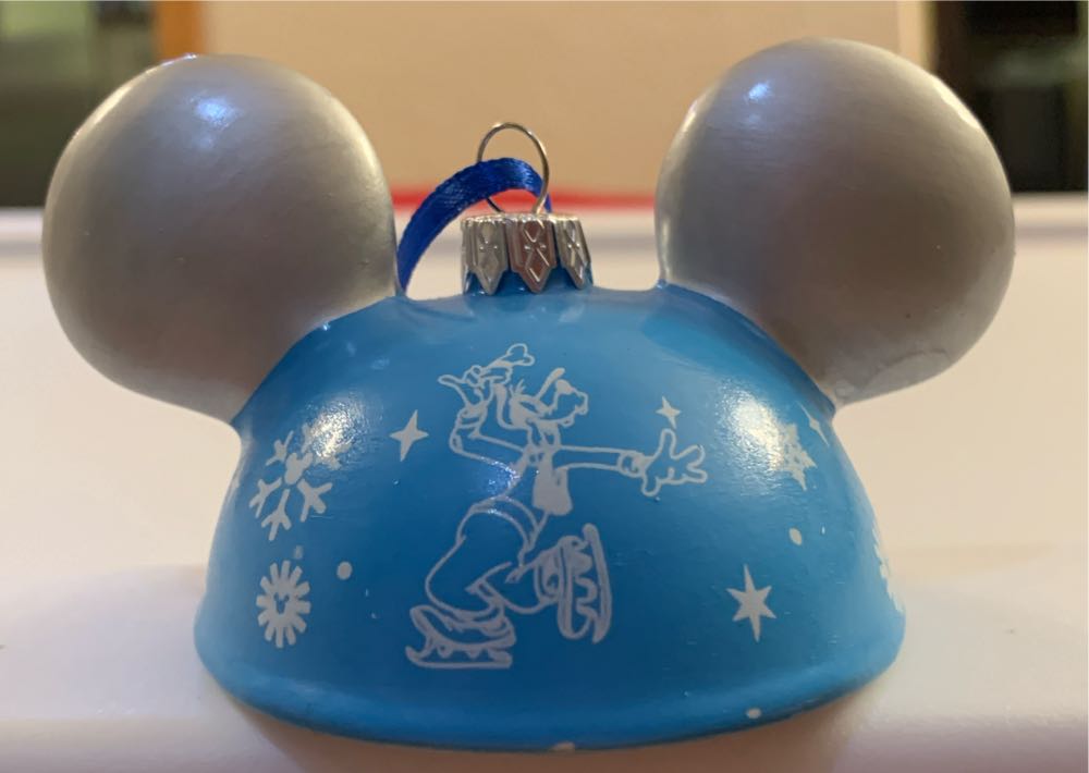Ice Skating  ornament collectible - Main Image 2