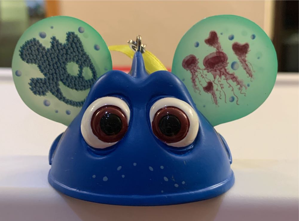 Enesco Jim Shore Heartwood Creek Four Seasons Mini Christmas Cat Figurine