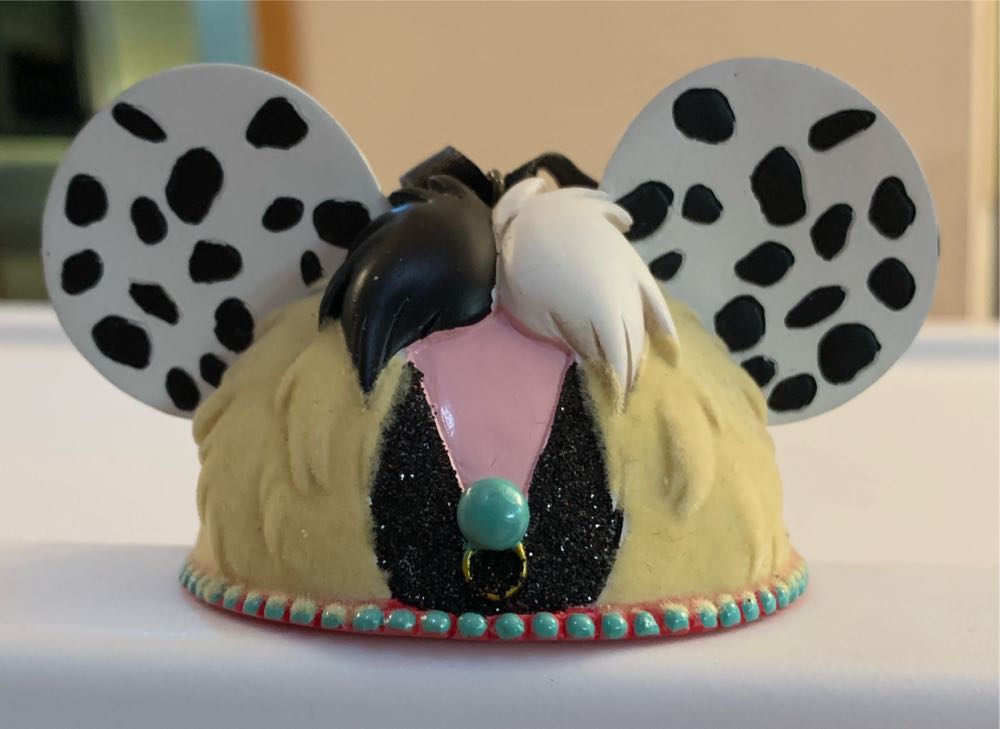 Cruella De Vil  ornament collectible - Main Image 1