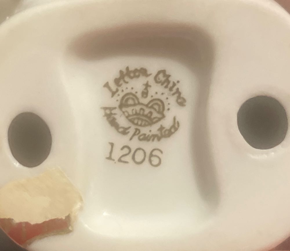 Lefton - Cardinals & Holly - Napkin Holder - 1206 - Cardinals & Holly (Lefton) ornament collectible - Main Image 2