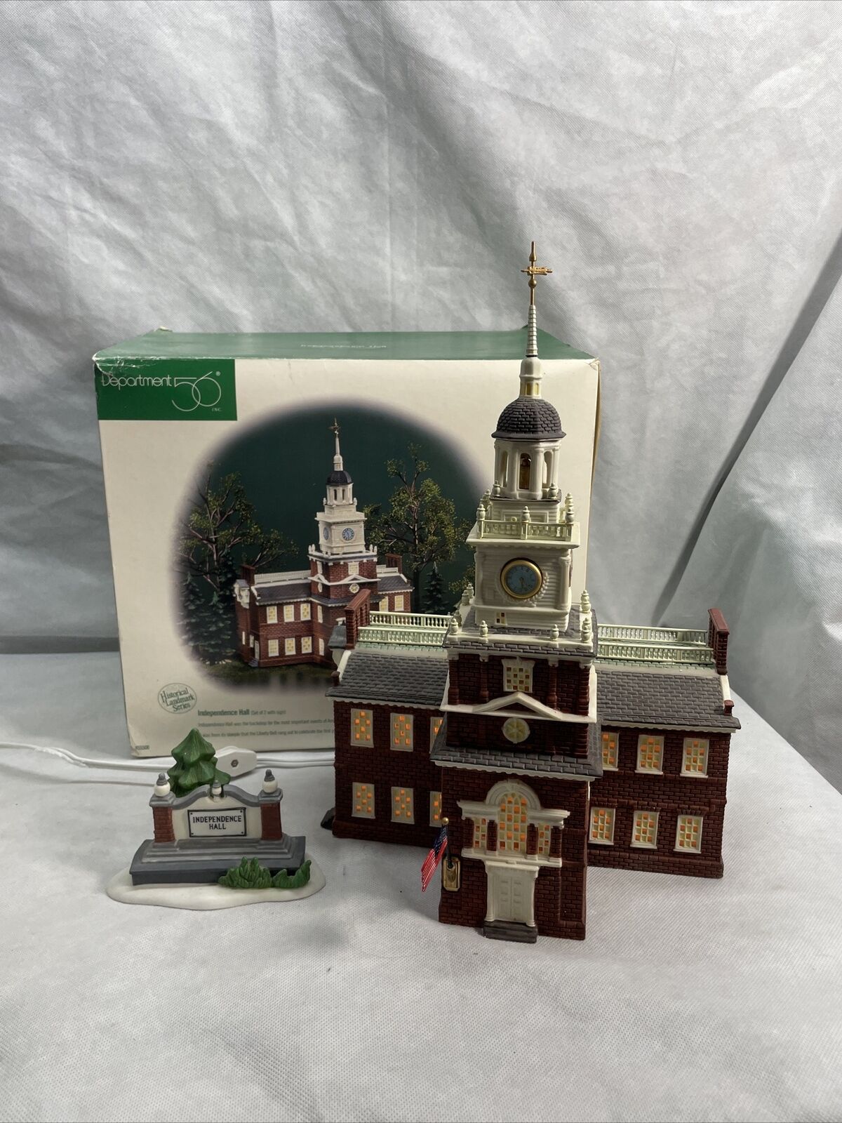 Bird White With Holly Leaves