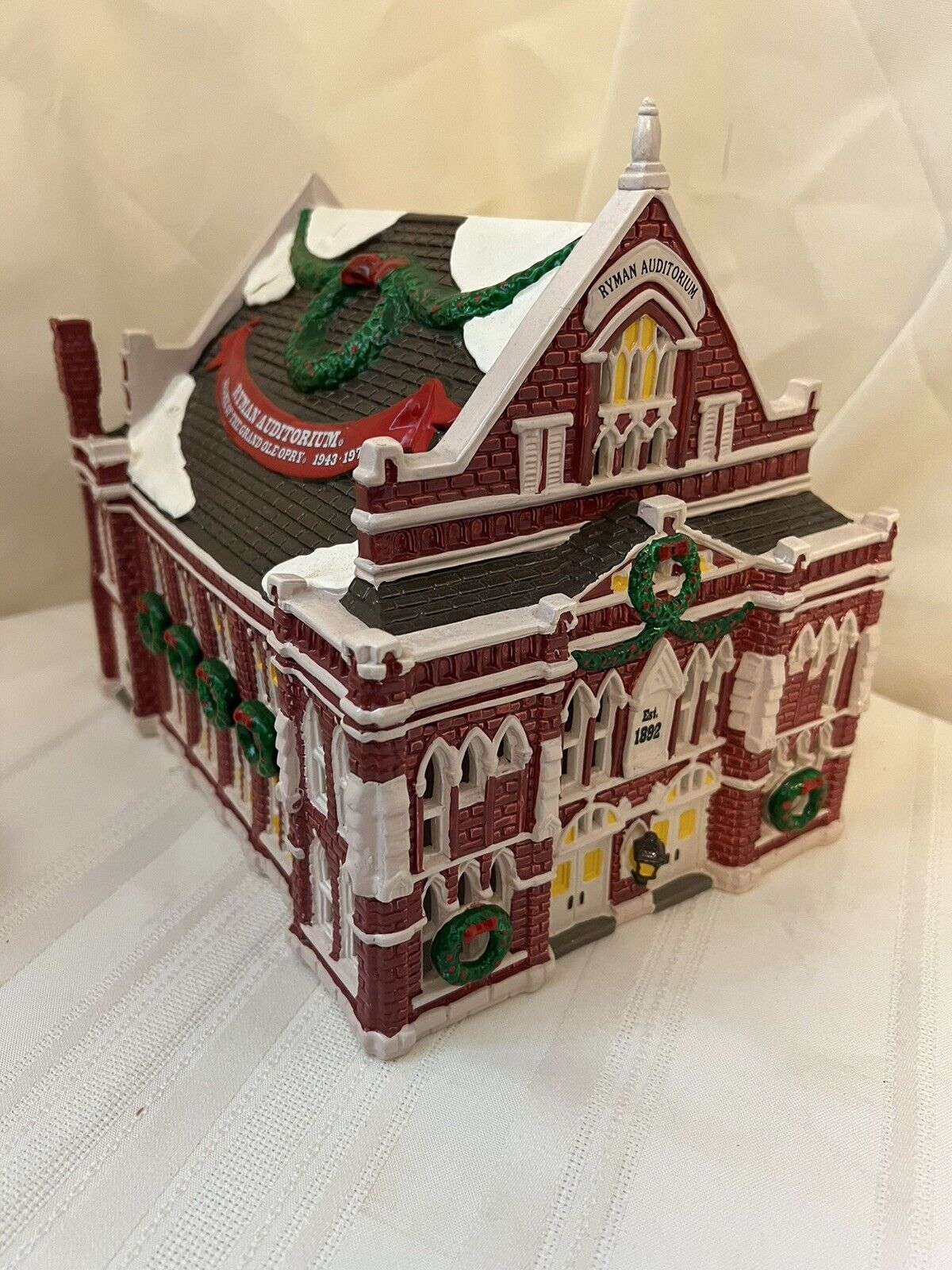 Ryman Auditorium - The Original Snow Village (Department 56) ornament collectible - Main Image 2