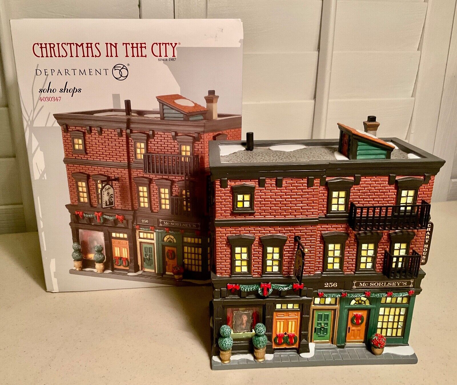 Soho Shops - Christmas In The City (Department 56) ornament collectible - Main Image 2