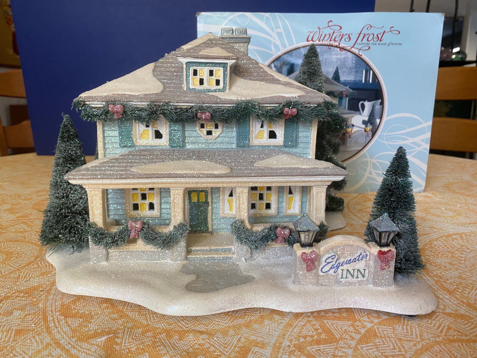 Edgewater Inn - Winter Frost (Department 56) ornament collectible - Main Image 2