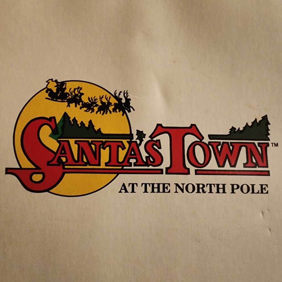 ST04 : Post Office - Santa’s Town At The North Pole (Santa Village) ornament collectible - Main Image 4