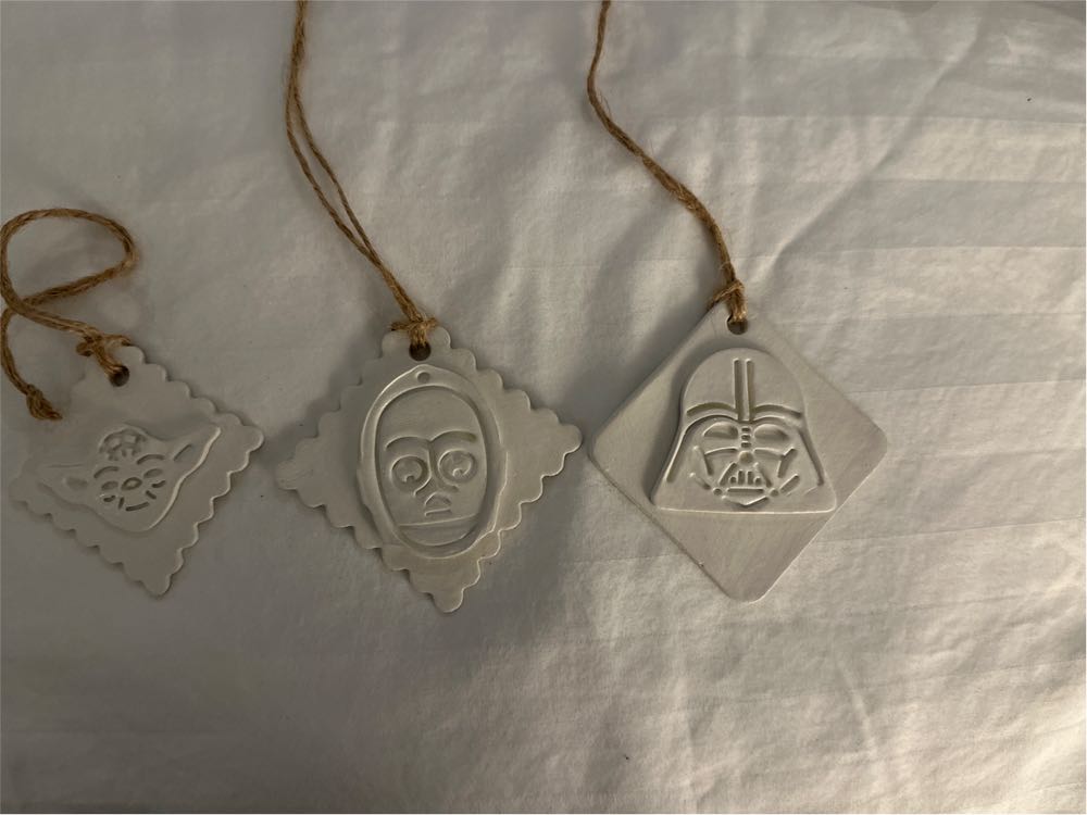 Coca-Cola Bottle Cap - Polar Bears Playing Dress-up