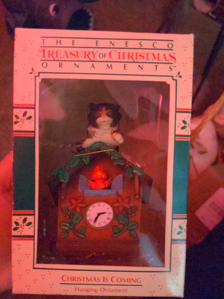 DISNEY Parks Christmas Ornament PETER PAN - FLYING (Glitter)