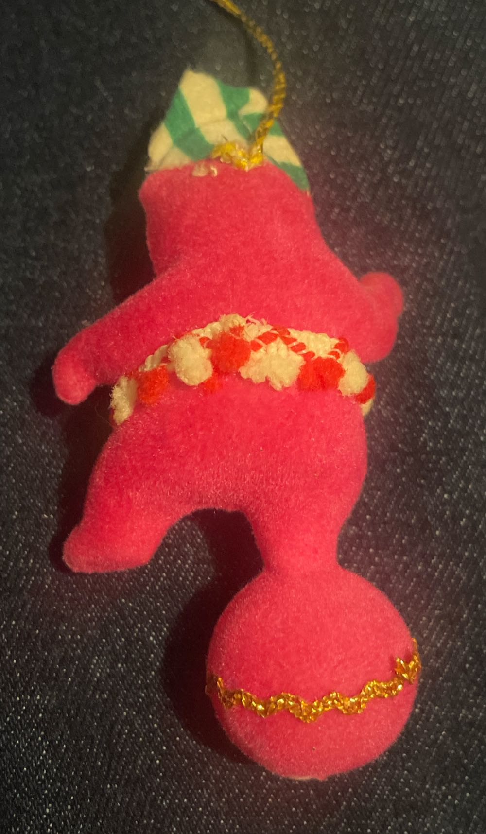 Flocked - Bear Balancing On Ball - Bear (Circus) ornament collectible - Main Image 2