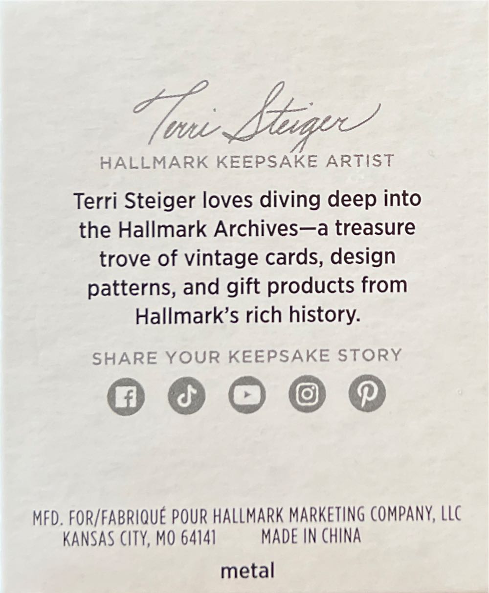 Petite Paisley Butterfly - Bitty Butterfly (Hallmark Keepsake Miniature) ornament collectible [Barcode 661127003406] - Main Image 2