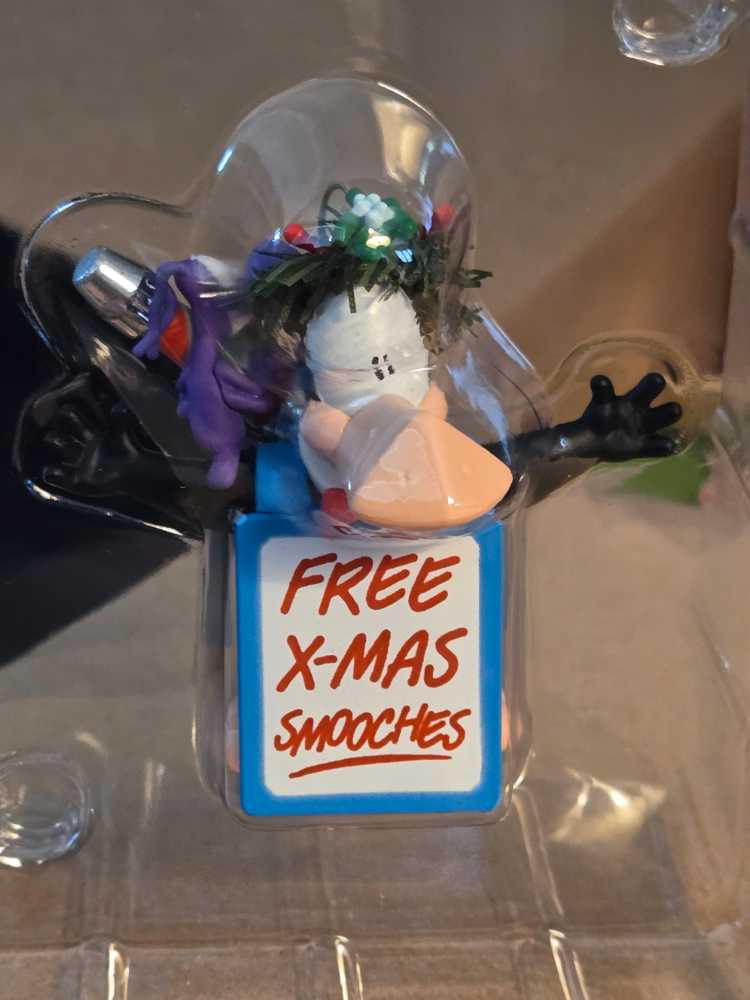 Carlton Cards Christmas Smooches Featuring Opus The Penguin - Opus N’ Bill (opus, penguin) ornament collectible [Barcode 018100615024] - Main Image 4