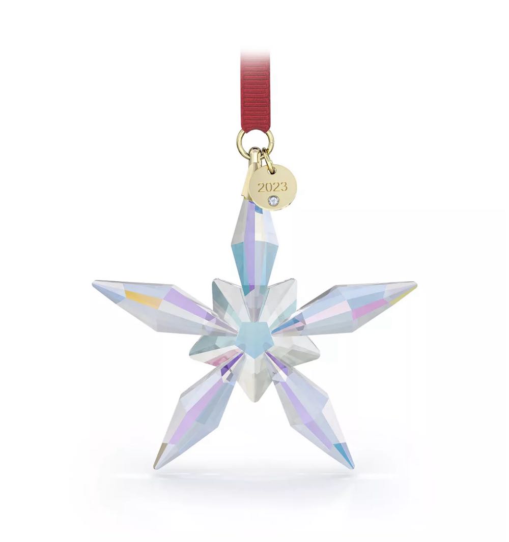 Winnie The Pooh And Presents