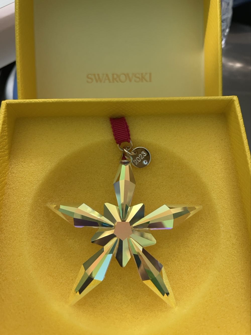 Swarovski Exclusive Edition Macy’s Ornament 2023 - Swarovski Macy’s Exclusive Star (Star) ornament collectible [Barcode 9009656580318] - Main Image 2