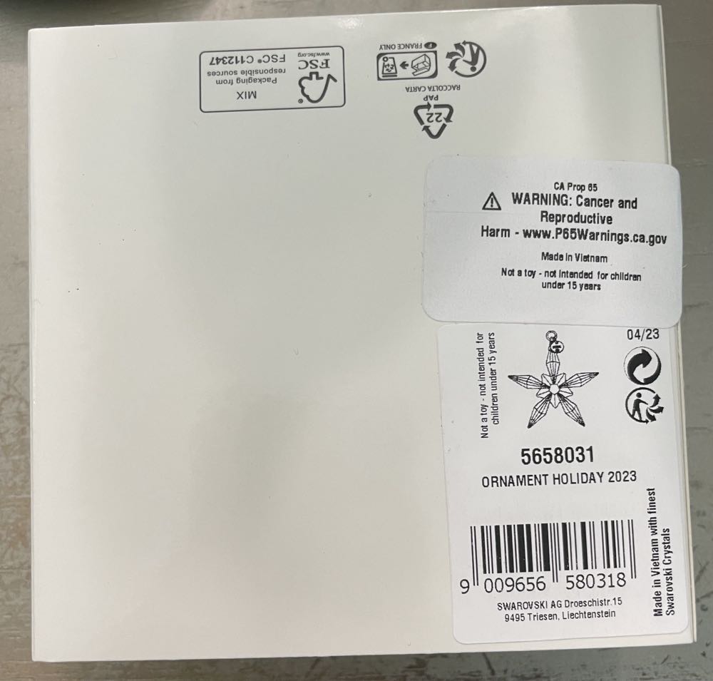 Swarovski Exclusive Edition Macy’s Ornament 2023 - Swarovski Macy’s Exclusive Star (Star) ornament collectible [Barcode 9009656580318] - Main Image 3