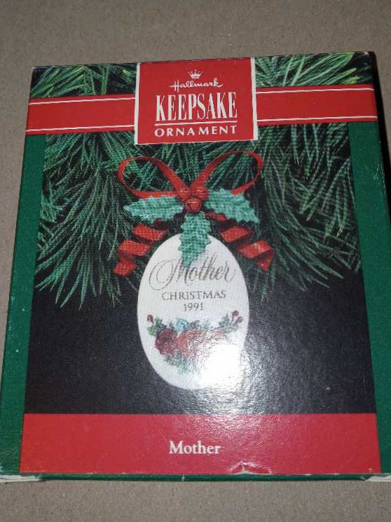 Mother Christmas 1991 - Mothers (Mother) ornament collectible [Barcode 070000027451] - Main Image 2