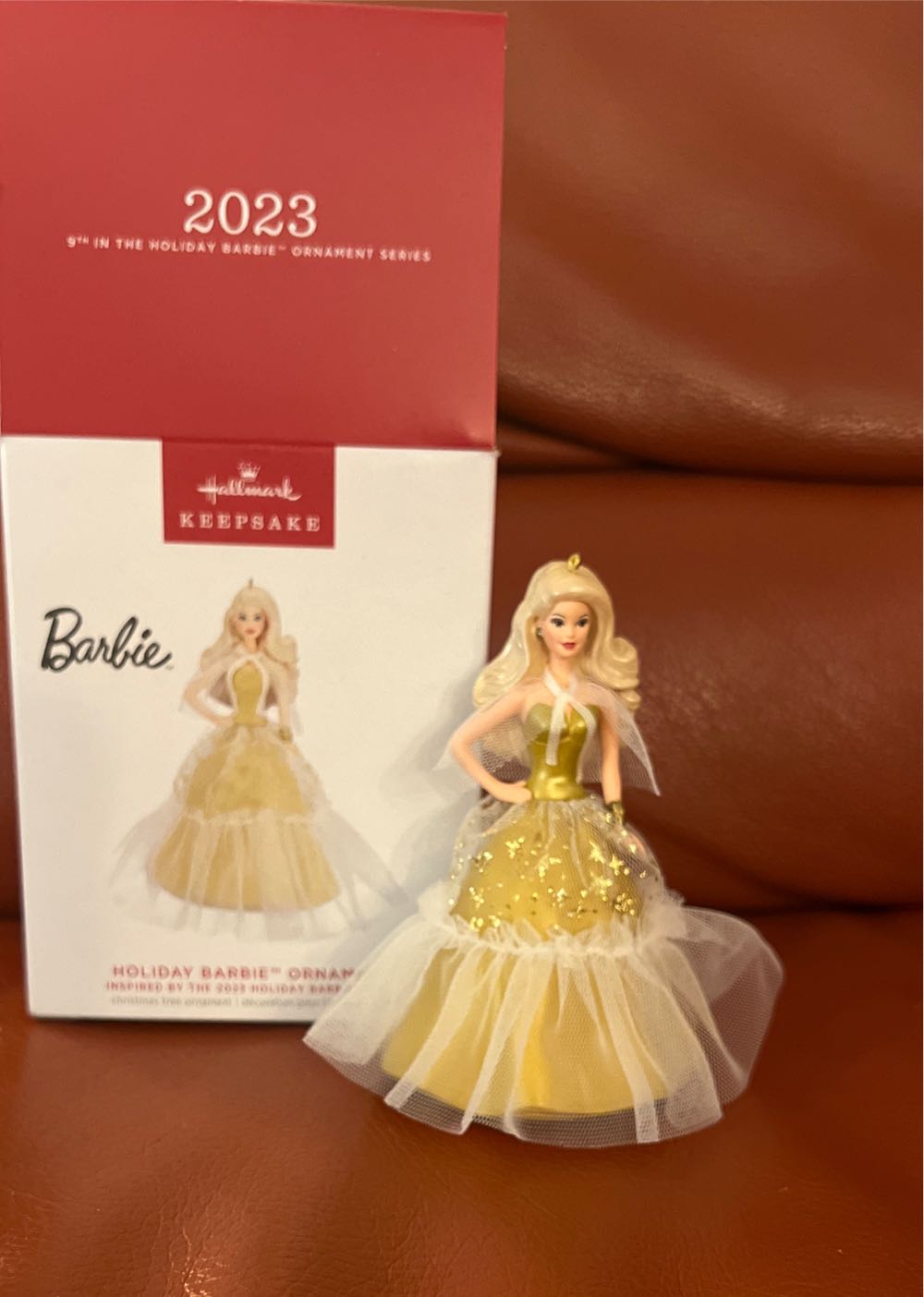 Hallmark Holiday Barbie 2023 - Holiday Barbie (Holiday Barbie) ornament collectible - Main Image 3