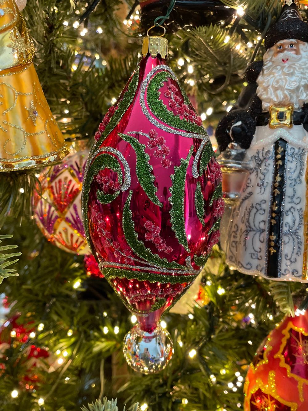 HY Red Wine “A”  ornament collectible - Main Image 3