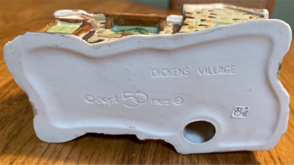 Dickens Village Stone Cottage - Dickens Village Series (Village) ornament collectible - Main Image 3