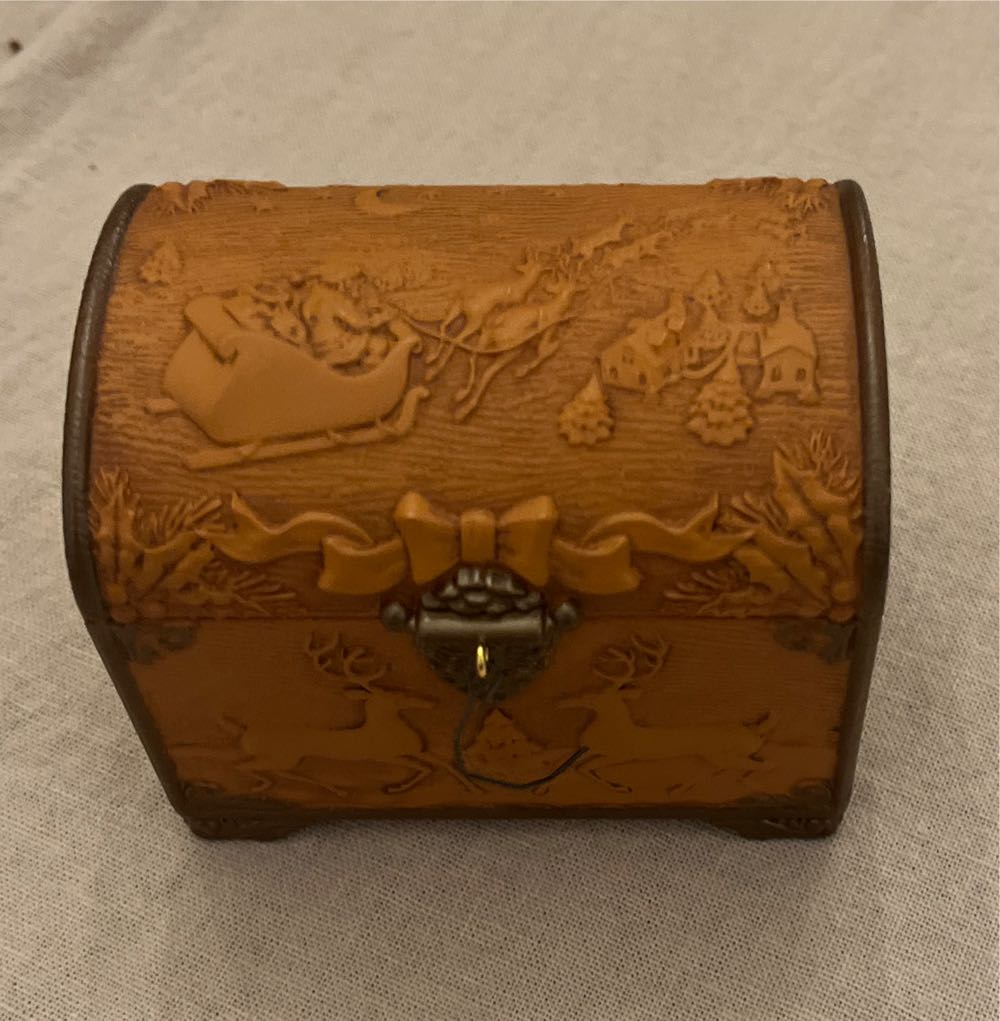 Santa’s Ornament Treasures - Member Exclusive (Keepsake Ornament Club) ornament collectible - Main Image 2