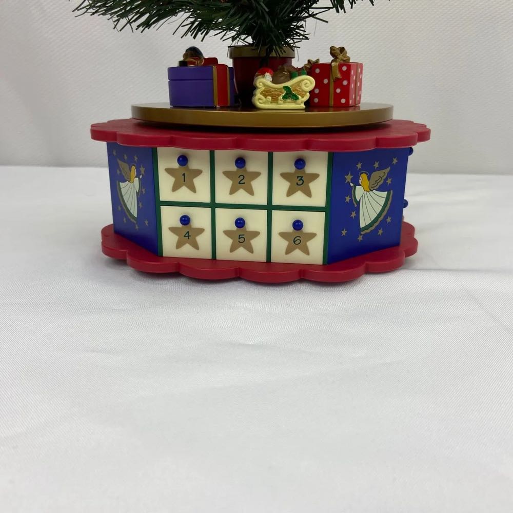 Christmas Tree Musical Advent Calendar  ornament collectible - Main Image 3