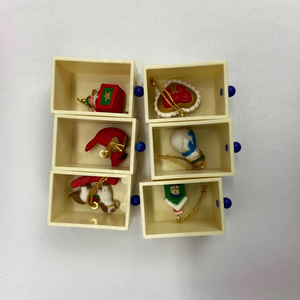 Christmas Tree Musical Advent Calendar  ornament collectible - Main Image 4