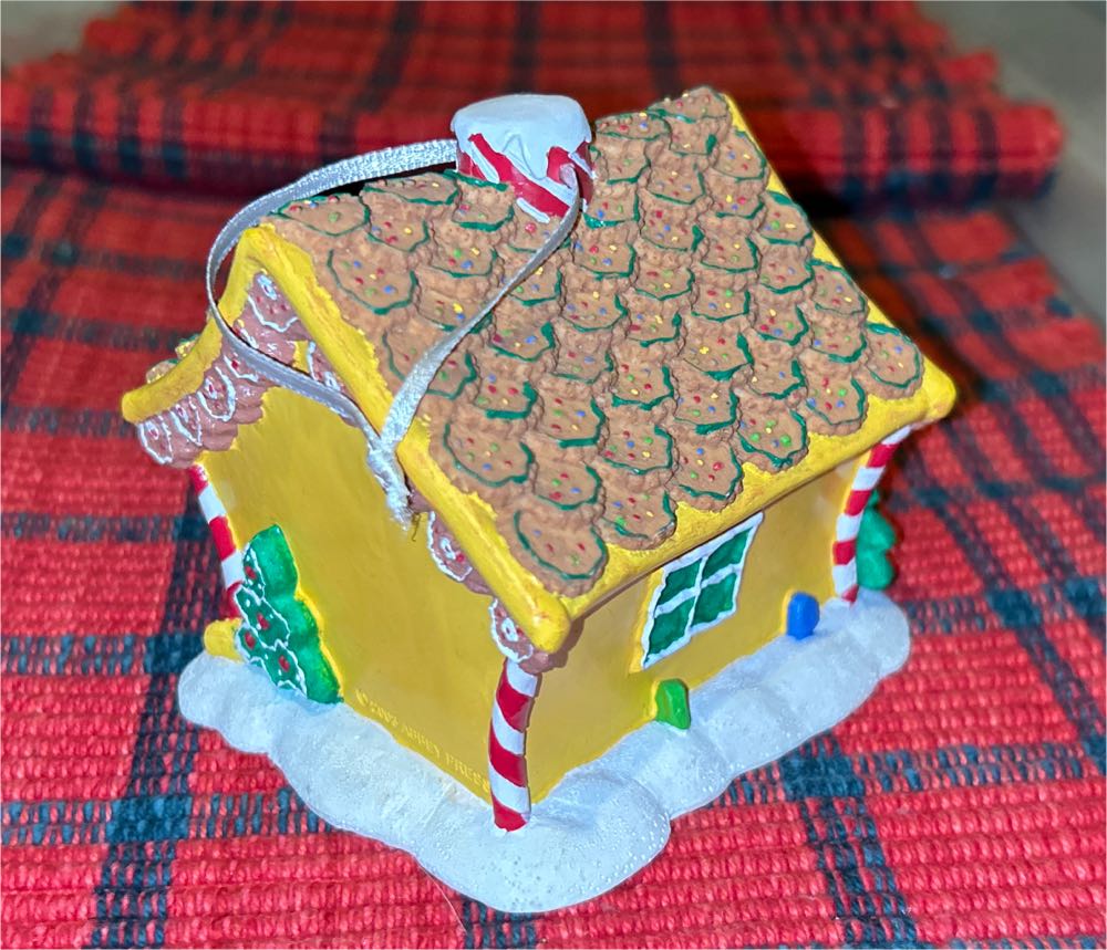 Gingerbread House  ornament collectible [Barcode 095177354537] - Main Image 2