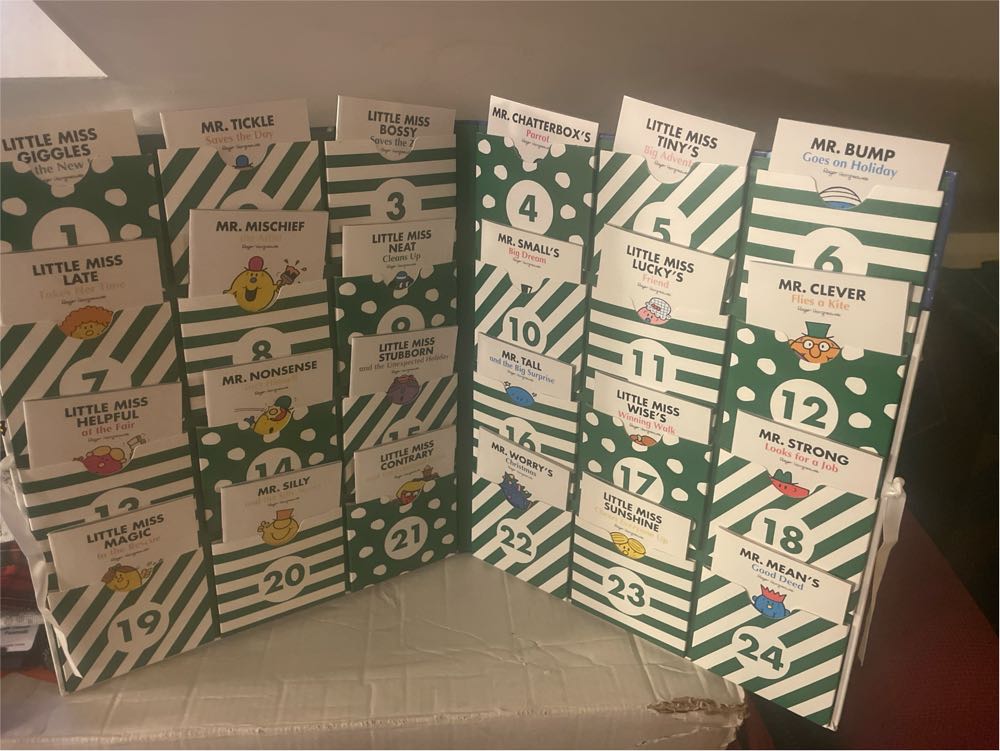 Mr Men Little Miss Advent Calendar: Count Down To Christmas With The Mr Men And Little Miss With This Storybook Advent Calendar!  ornament collectible [Barcode 9780755504503] - Main Image 2