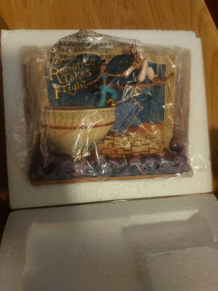 Disney Traditions Romance Takes Flight Aladdin Figurine Book Storybook  ornament collectible [Barcode 045544973342] - Main Image 2