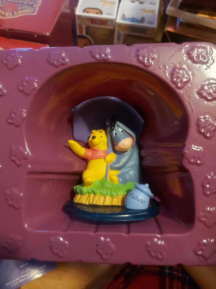 Jumbo Figurine Pooh With Eeyore  ornament collectible [Barcode 083361372832] - Main Image 2