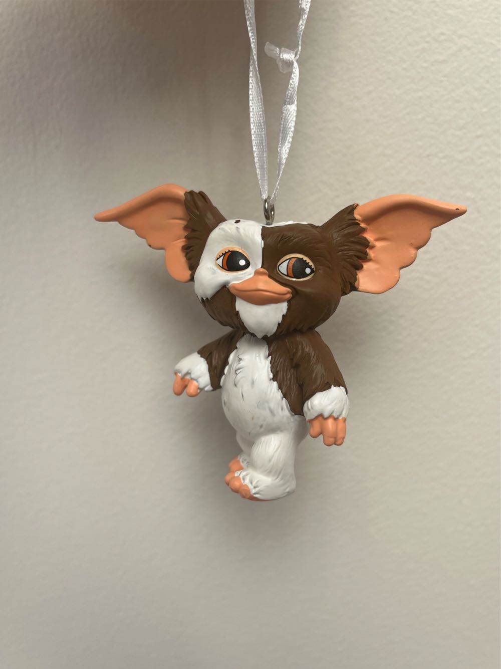 Gizmo  (Gremlins) ornament collectible [Barcode 763795804016] - Main Image 2