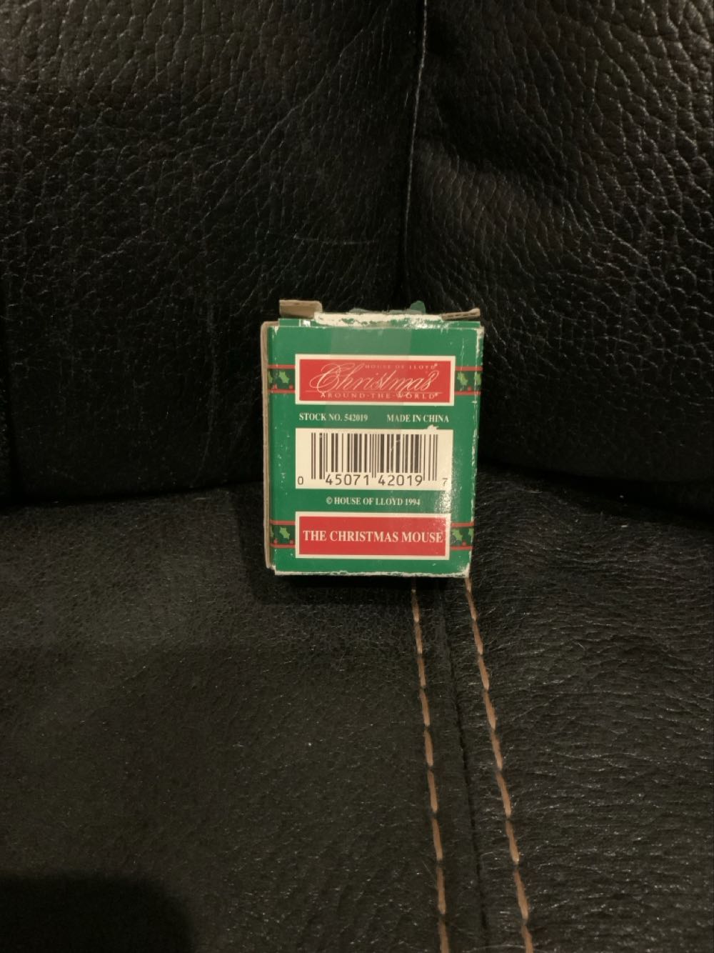 The Christmas Mouse - Christmas Around The World (Christmas Eve) ornament collectible [Barcode 045071420197] - Main Image 3