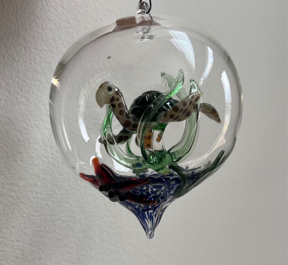 Sea Turtle Oasis  ornament collectible - Main Image 3