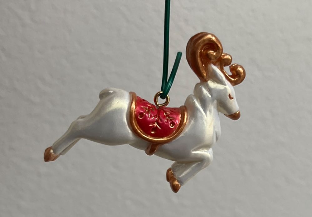 Mini Elegant Reindeer - Local Club Gift (Special Edition) ornament collectible - Main Image 2