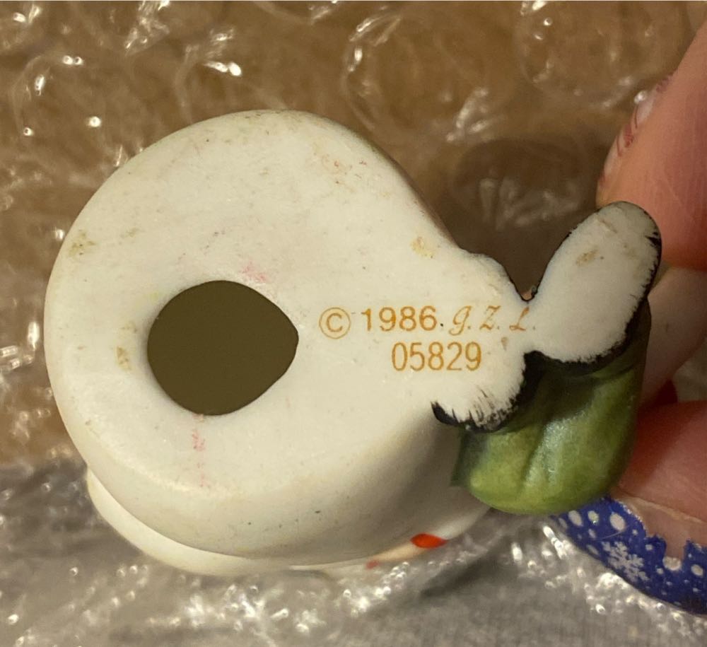 Colonial Village Brian And Friend Snowman Figurine - Colonial Village (Snowman& Friends) ornament collectible - Main Image 3