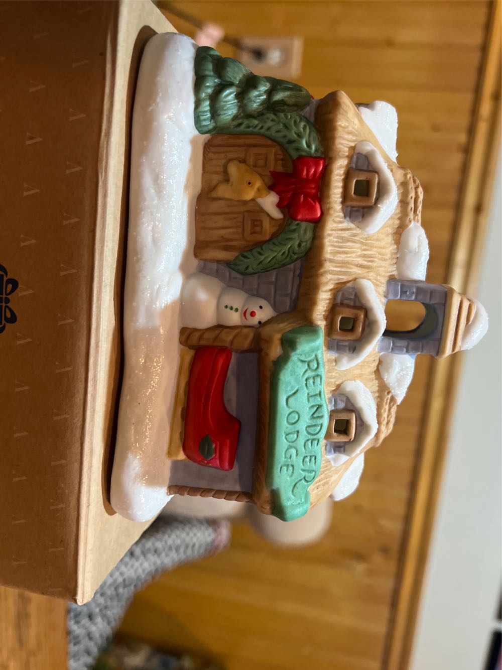 Reindeer Lodge - Santa Town ornament collectible - Main Image 2