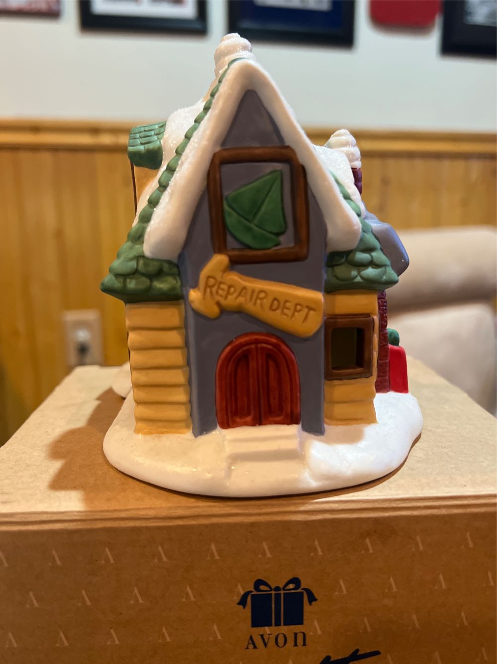 Elves’ Workshop - Santa Town ornament collectible - Main Image 2