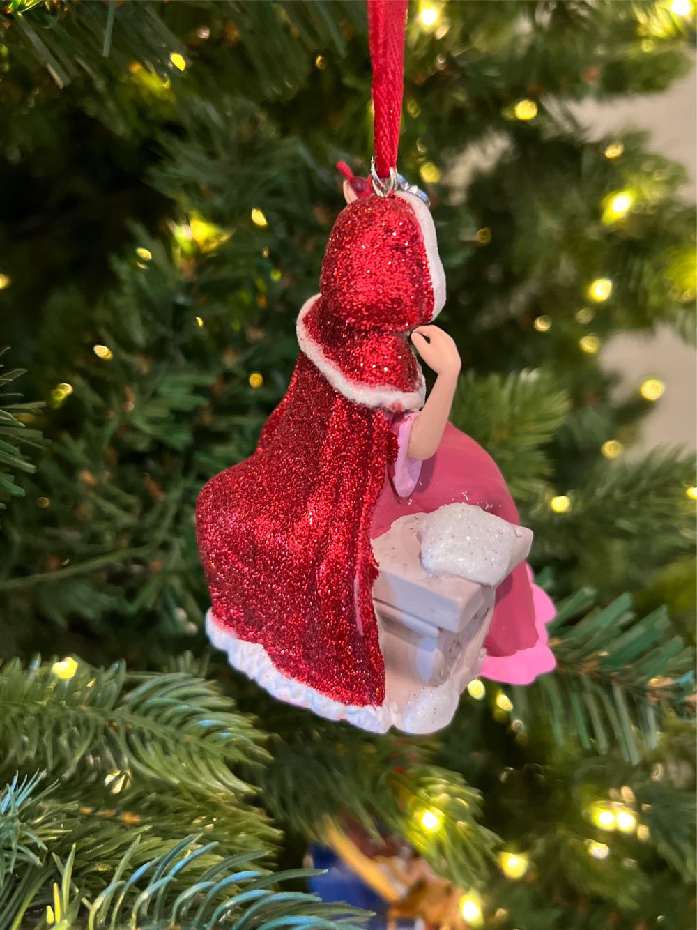 Beauty And The Beast Belle Snow With Bird  ornament collectible - Main Image 2