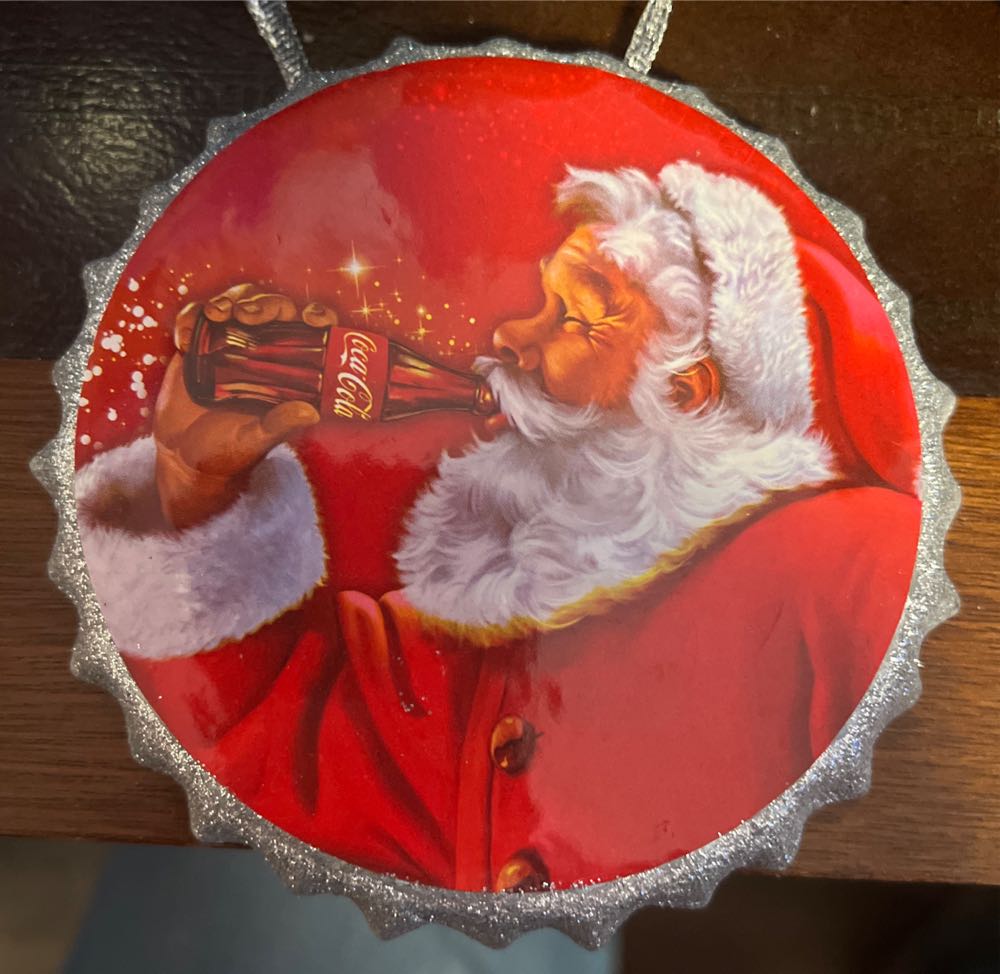 Coca Cola Bottle Cap With Santa Claus  ornament collectible - Main Image 2